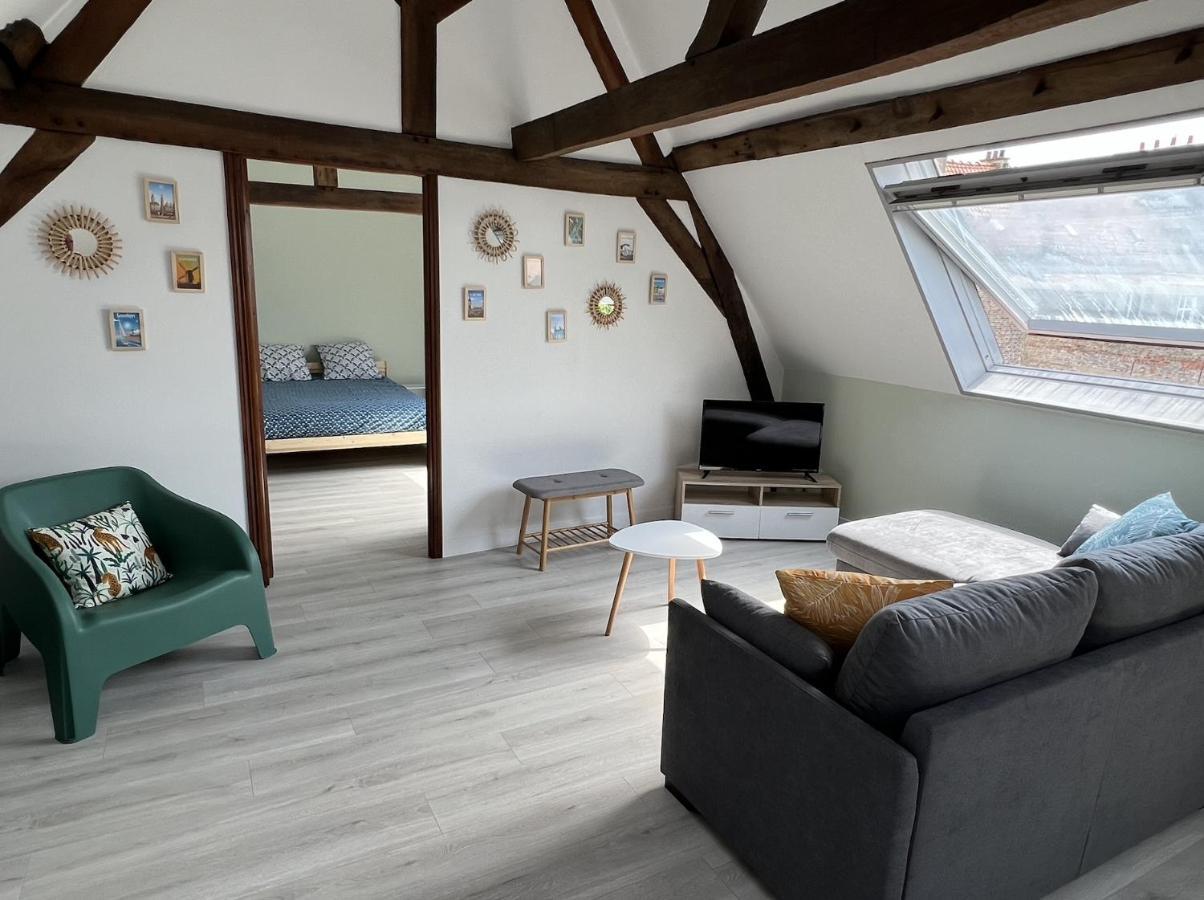 Appartement Le Saint Haut Centre Ville A Saint-Omer Bagian luar foto